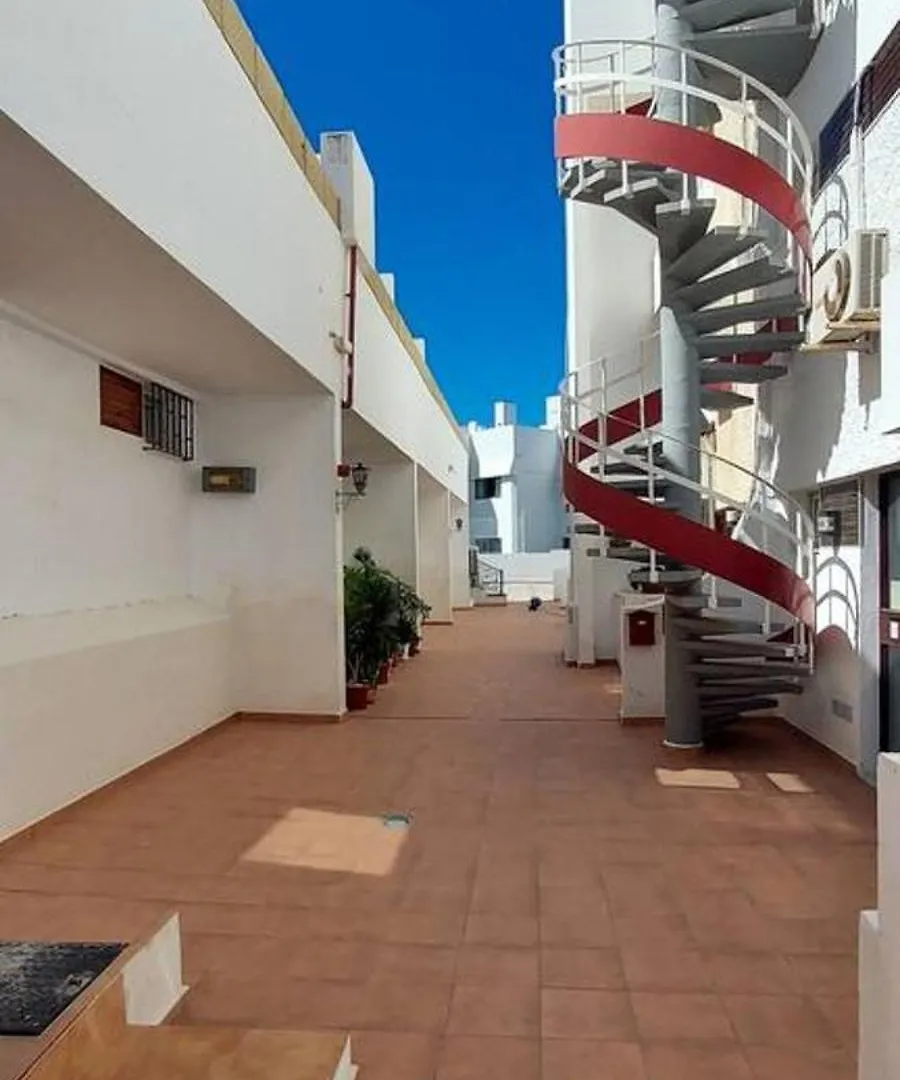 Spacious Apartment With Pool In Arona 190M² Air Conditioning 0*, Arona (Tenerife)