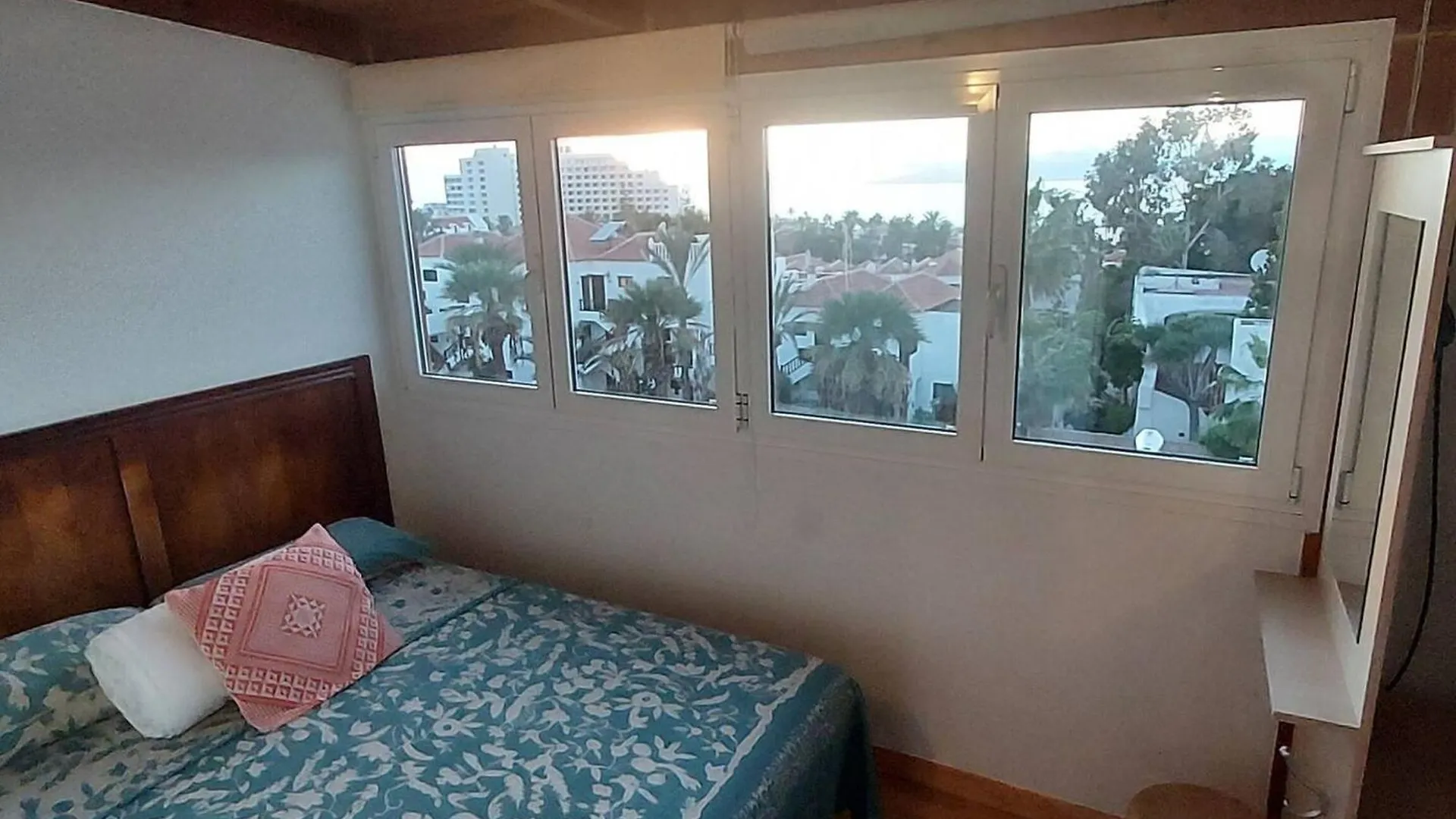Spacious Apartment With Pool In Arona 190M² Air Conditioning 0*, Arona (Tenerife) Spain