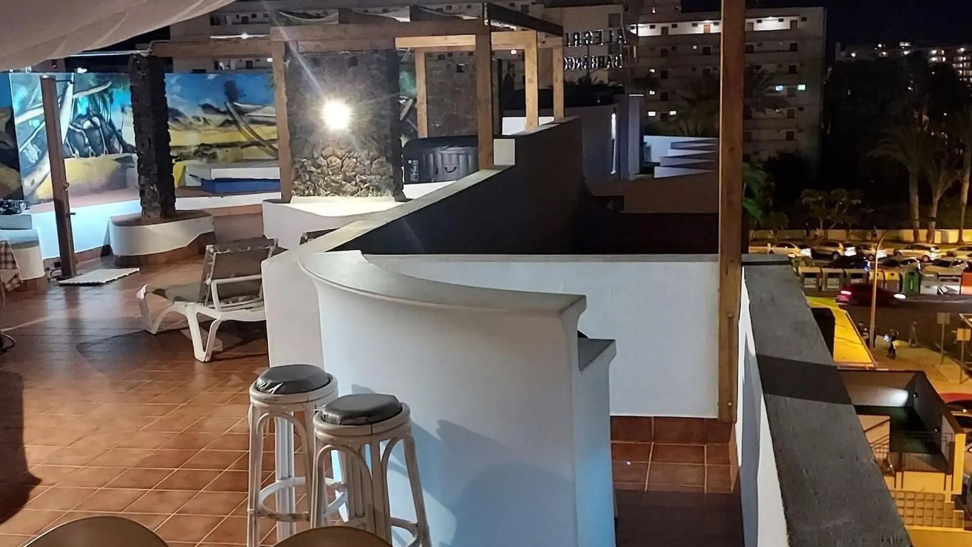 Spacious Apartment With Pool In Arona 190M² Air Conditioning