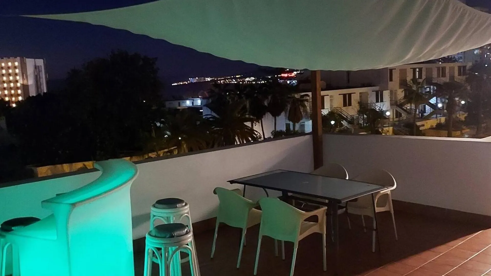 Spacious Apartment With Pool In Arona 190M² Air Conditioning