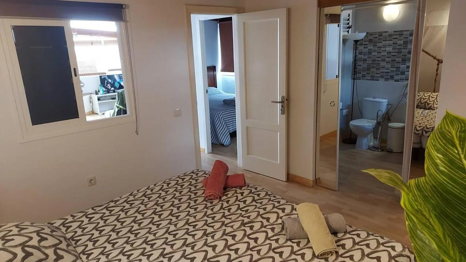 Spacious Apartment With Pool In Arona 190M² Air Conditioning
