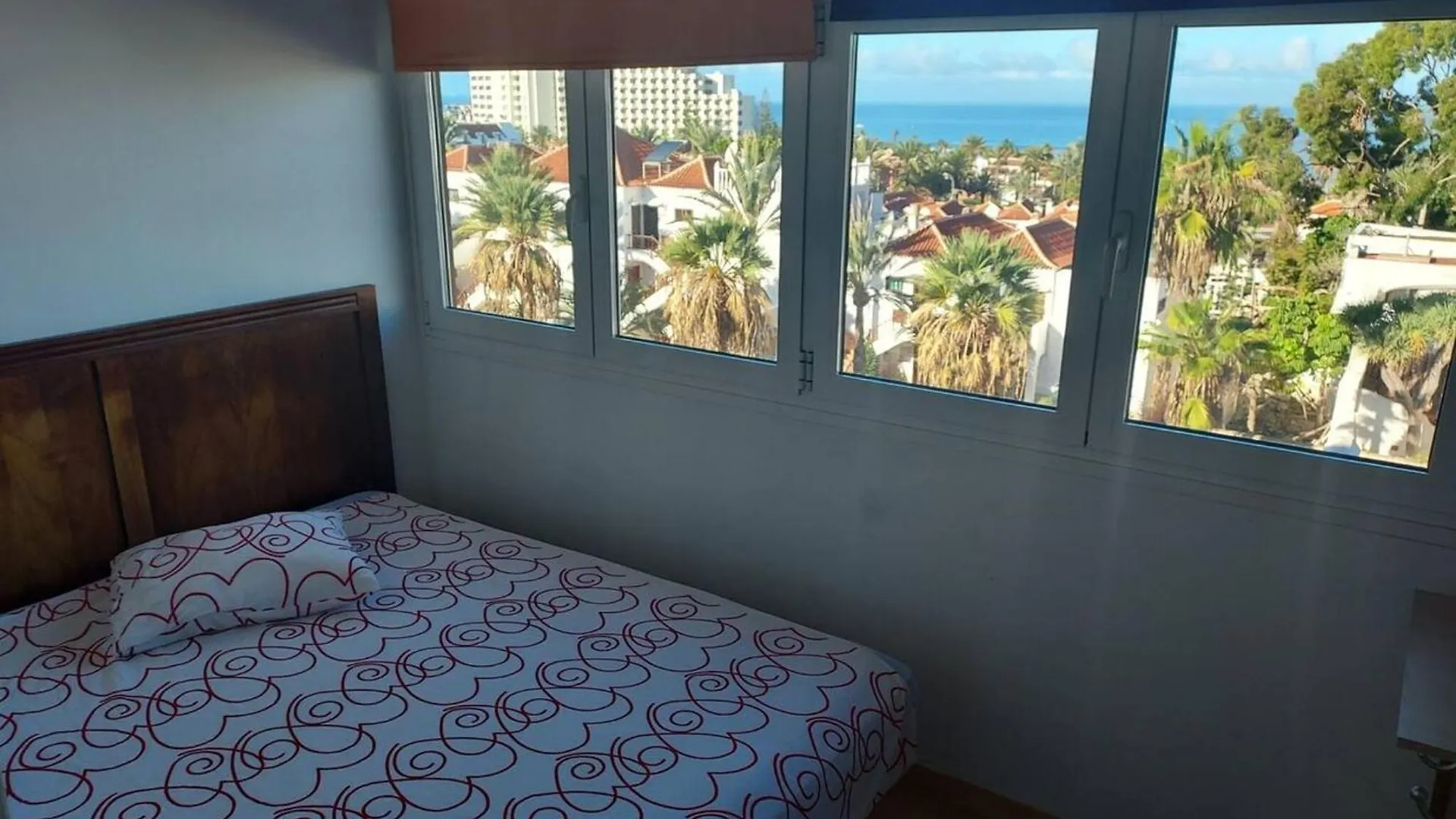 Spacious Apartment With Pool In Arona 190M² Air Conditioning 0*, Arona (Tenerife) Spain