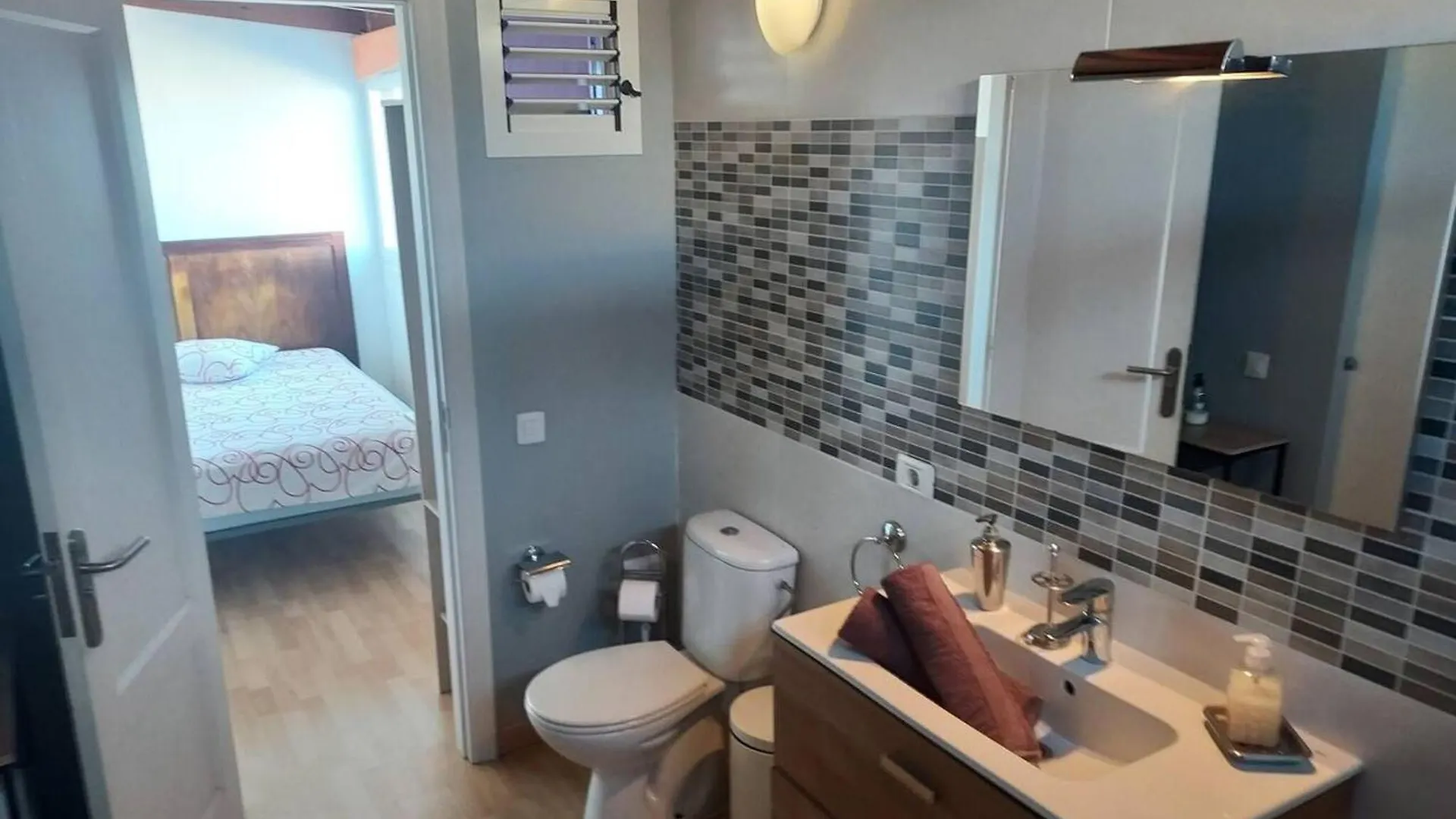 Spacious Apartment With Pool In Arona 190M² Air Conditioning
