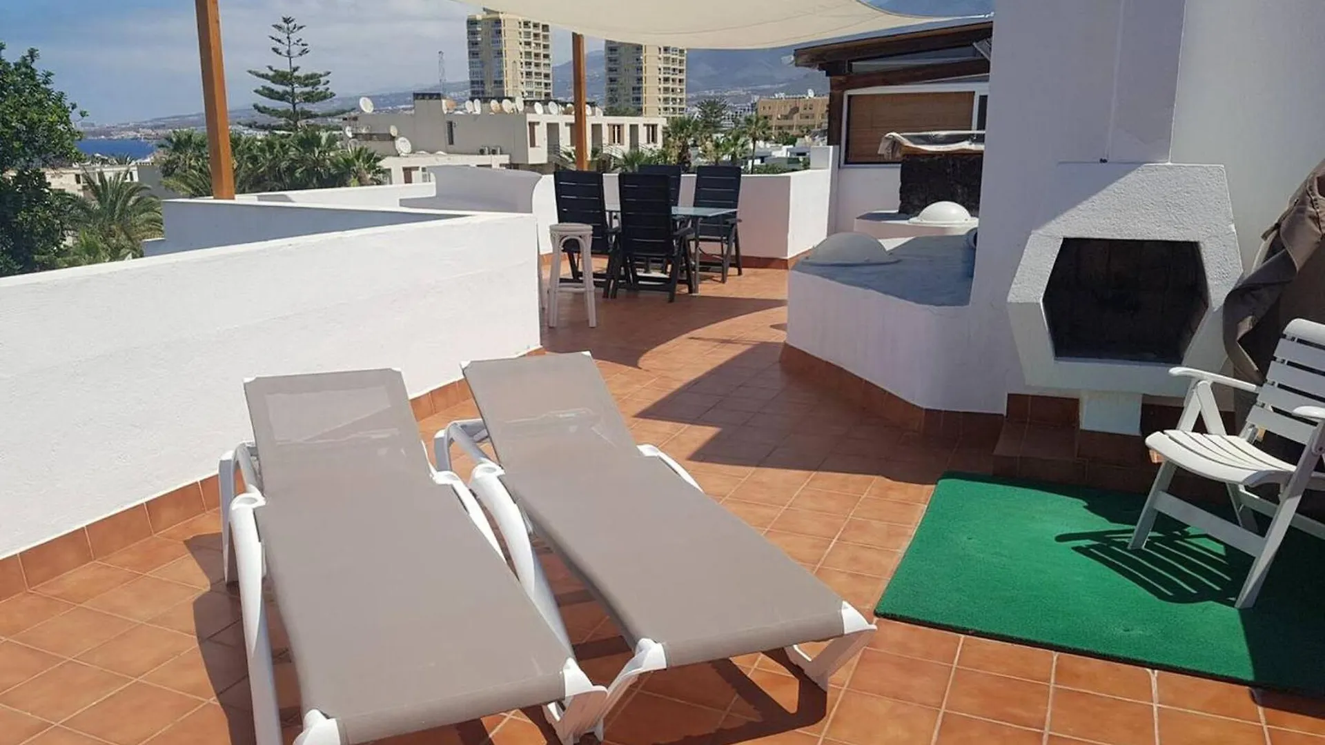 Spacious Apartment With Pool In Arona 190M² Air Conditioning