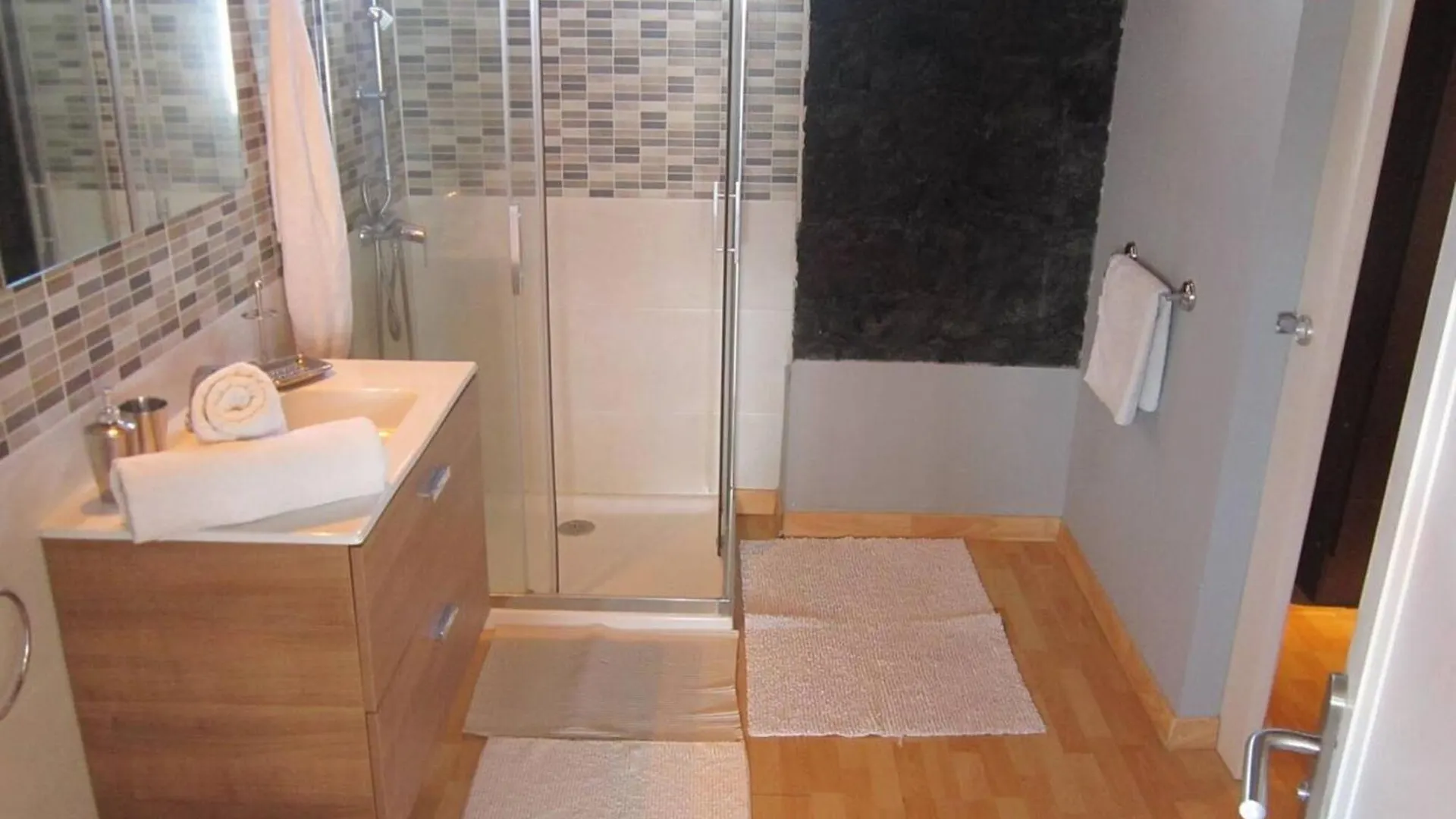 Spacious Apartment With Pool In Arona 190M² Air Conditioning Spain