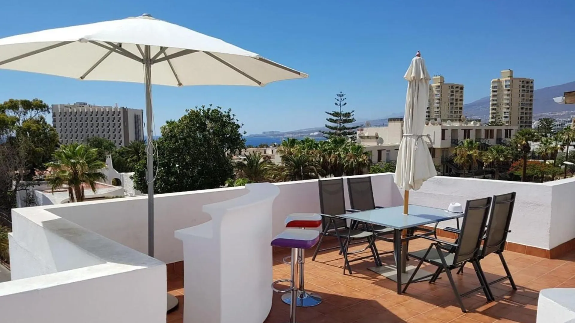 Spacious Apartment With Pool In Arona 190M² Air Conditioning