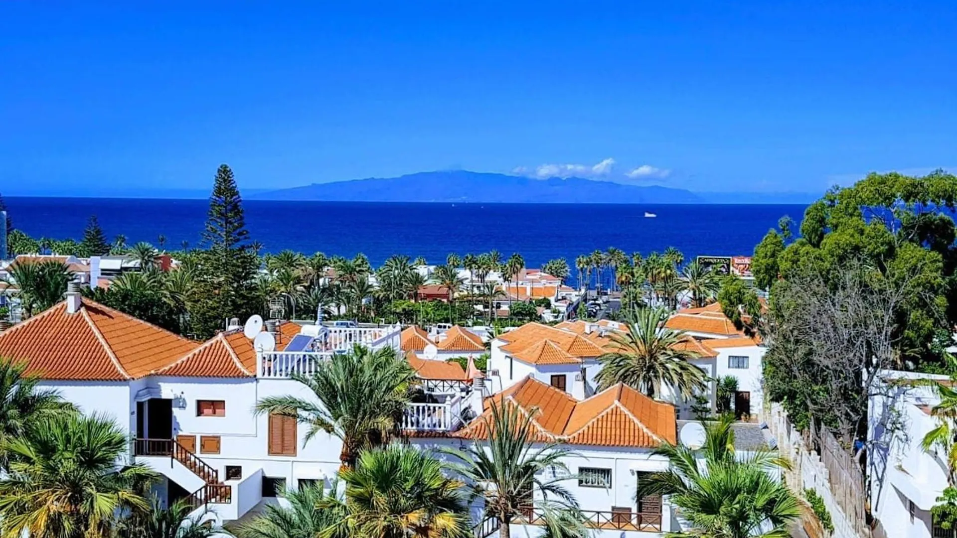 Spacious Apartment With Pool In Arona 190M² Air Conditioning 0*, Arona (Tenerife) Spain